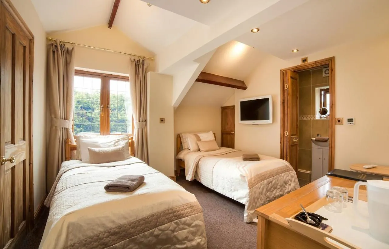 Guest house Acorns Old Farm Hotel Felton
