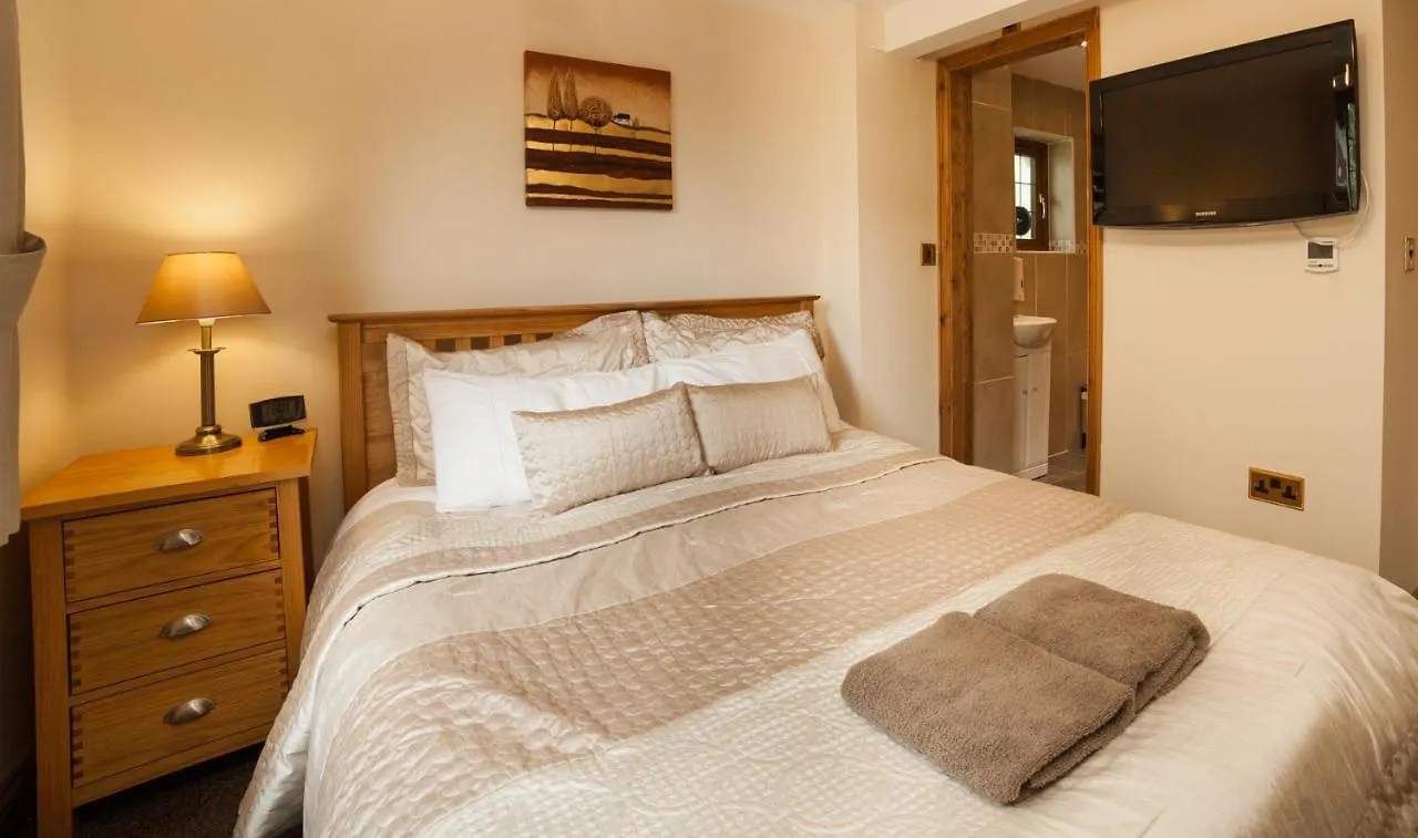 Acorns Old Farm Hotel Felton  0*, Felton (Somerset)