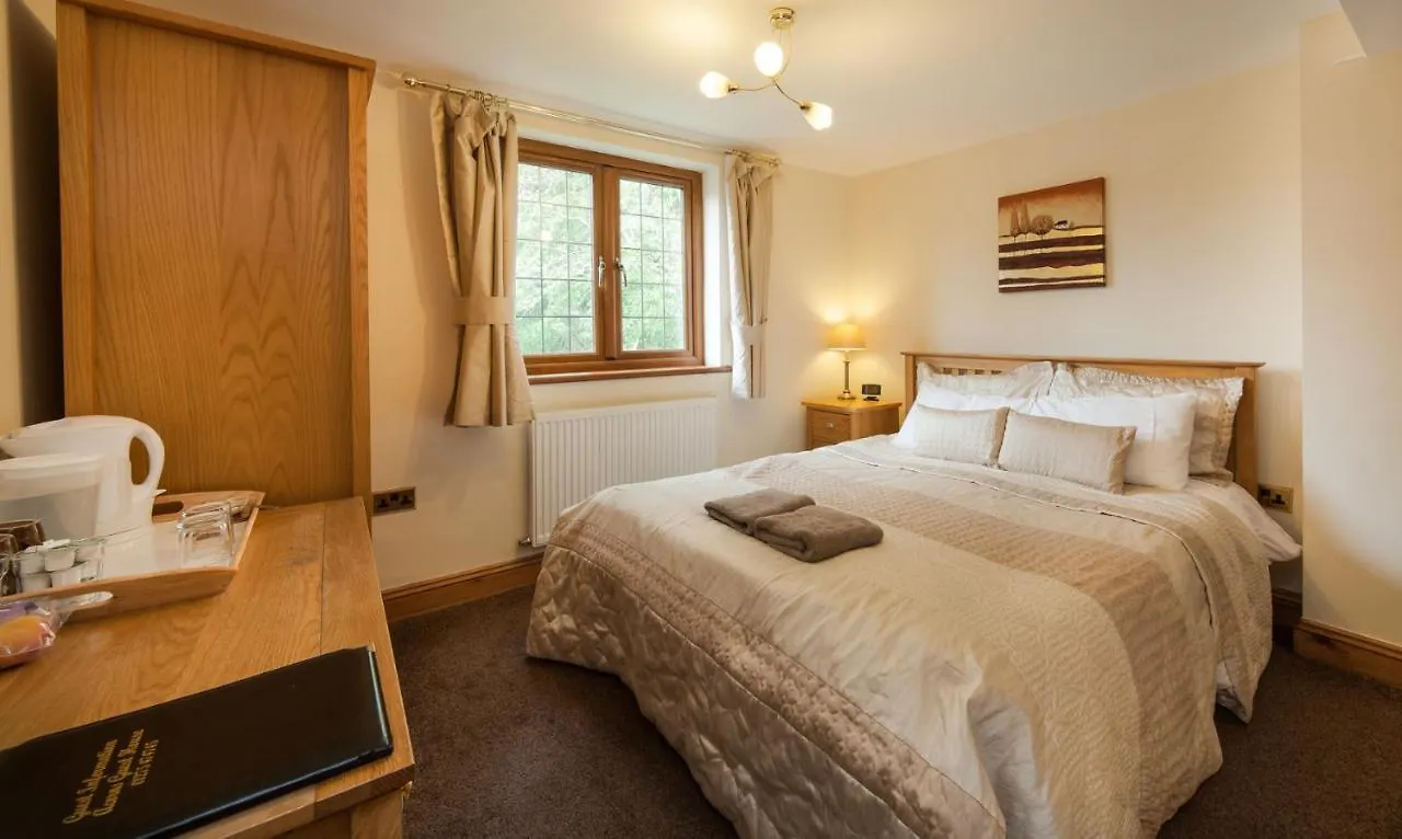 Guest house Acorns Old Farm Hotel Felton