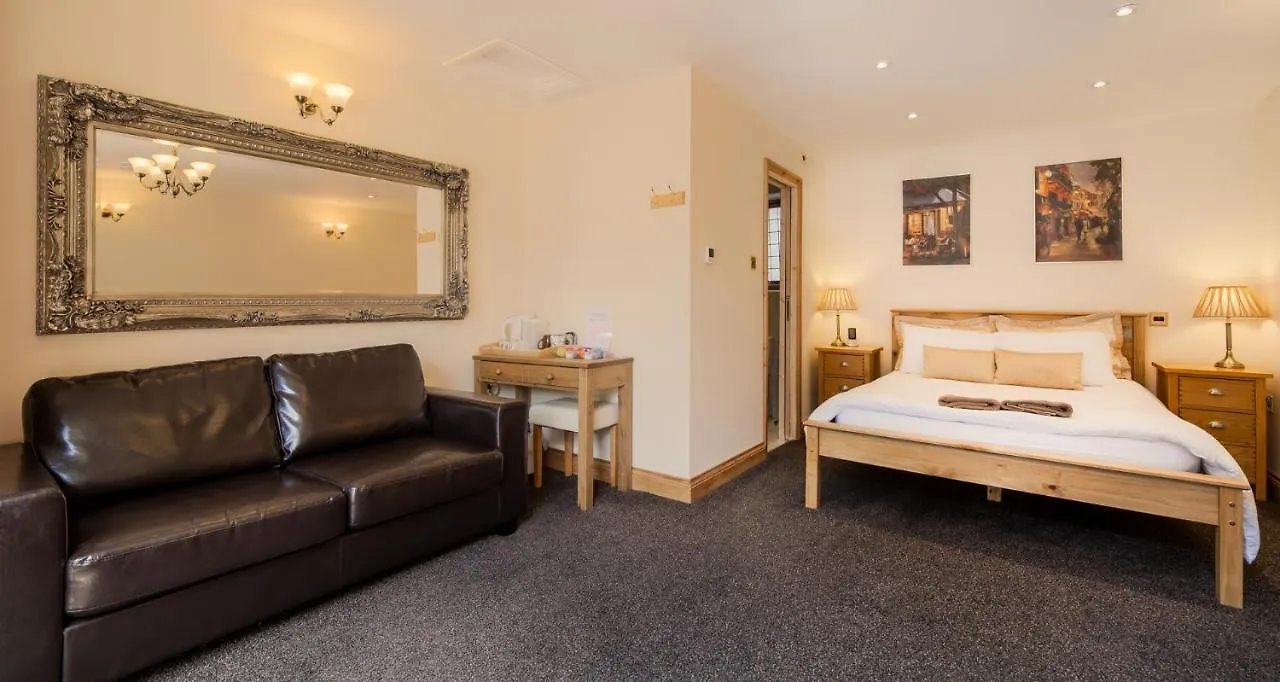 Acorns Old Farm Hotel Felton  Guest house Felton (Somerset)